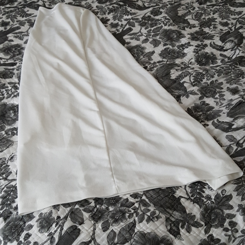 Ivory cape - Picture 4 of 7